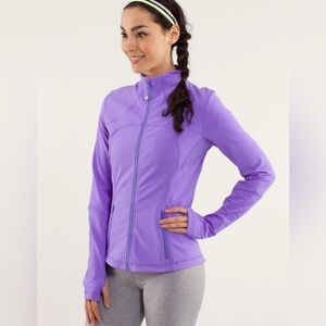 Lululemon Forme Jacket 💜
Power Purple